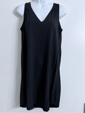 Old Navy Black V-Neck Sleeveless Shift Dress size Medium